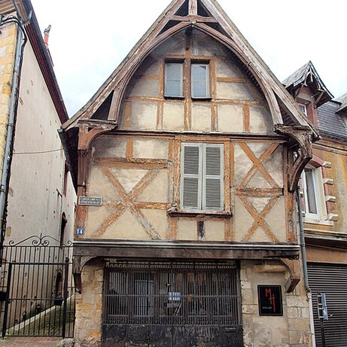 Photo de Maison, 14 Rue des Cinq-Piliers à Montluçon