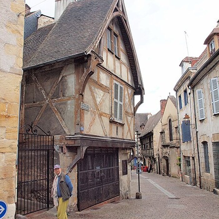 Photo de Maison, 14 Rue des Cinq-Piliers à Montluçon