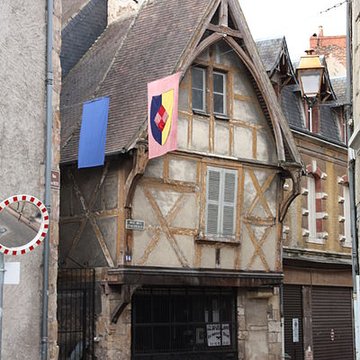 Maison, 14 Rue des Cinq-Piliers à Montluçon