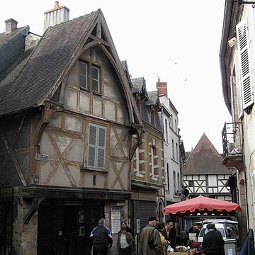 Maison, 14 Rue des Cinq-Piliers à Montluçon