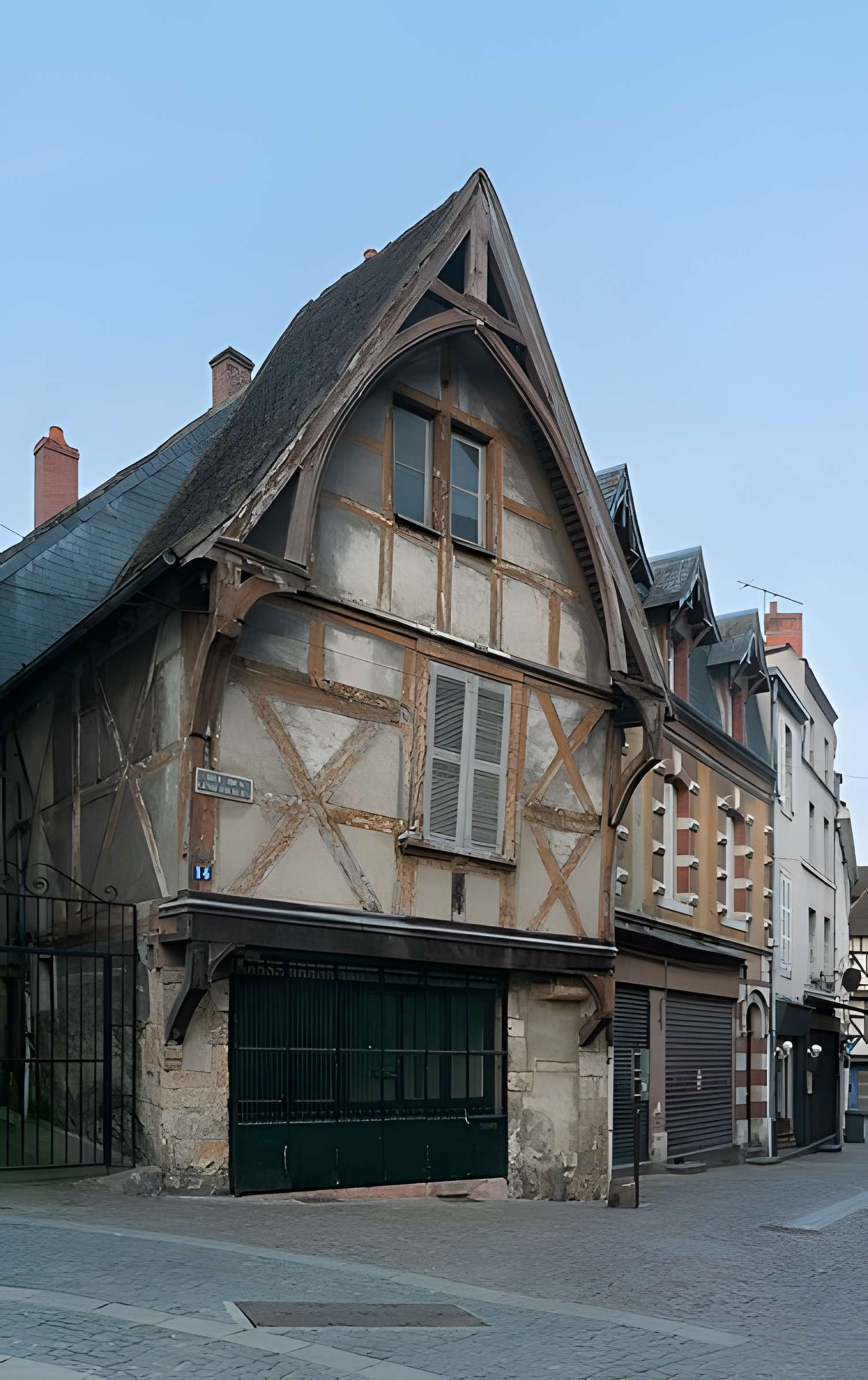 Maison, 14 Rue des Cinq-Piliers à Montluçon