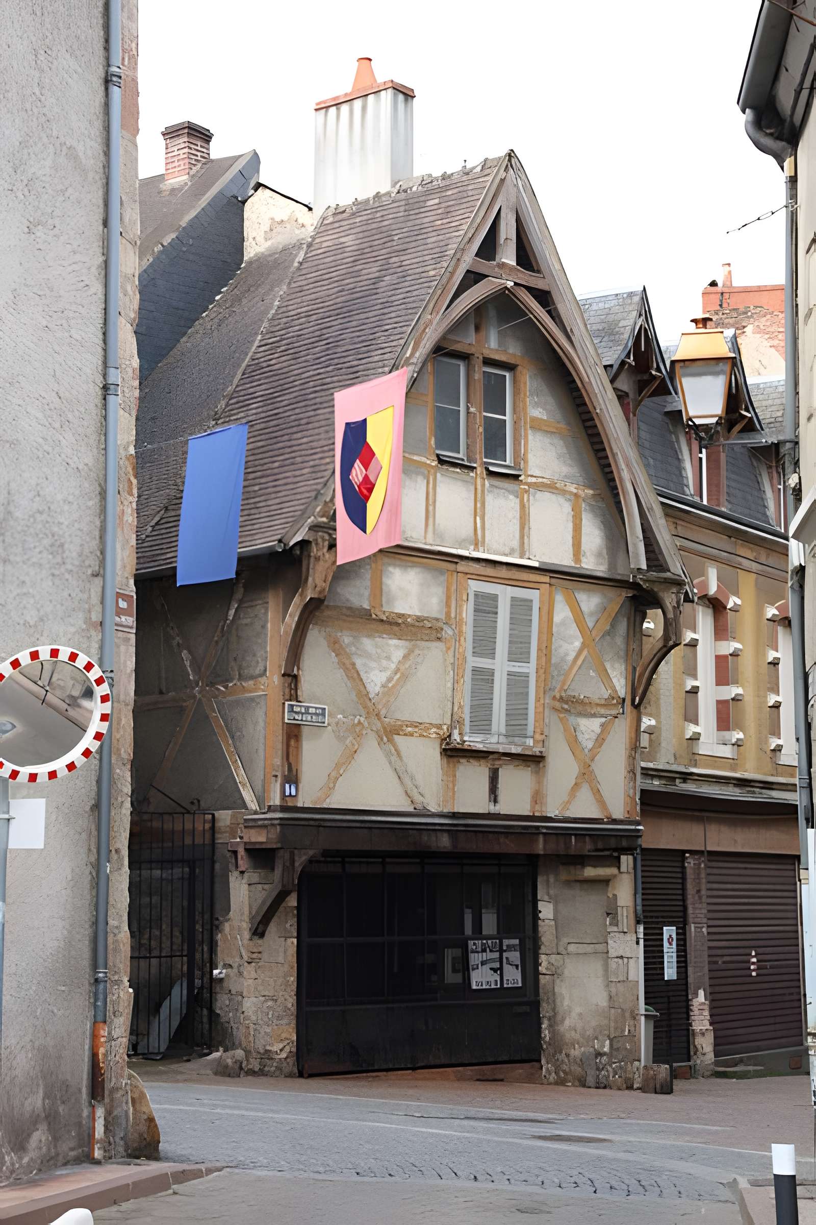 Maison, 14 Rue des Cinq-Piliers à Montluçon