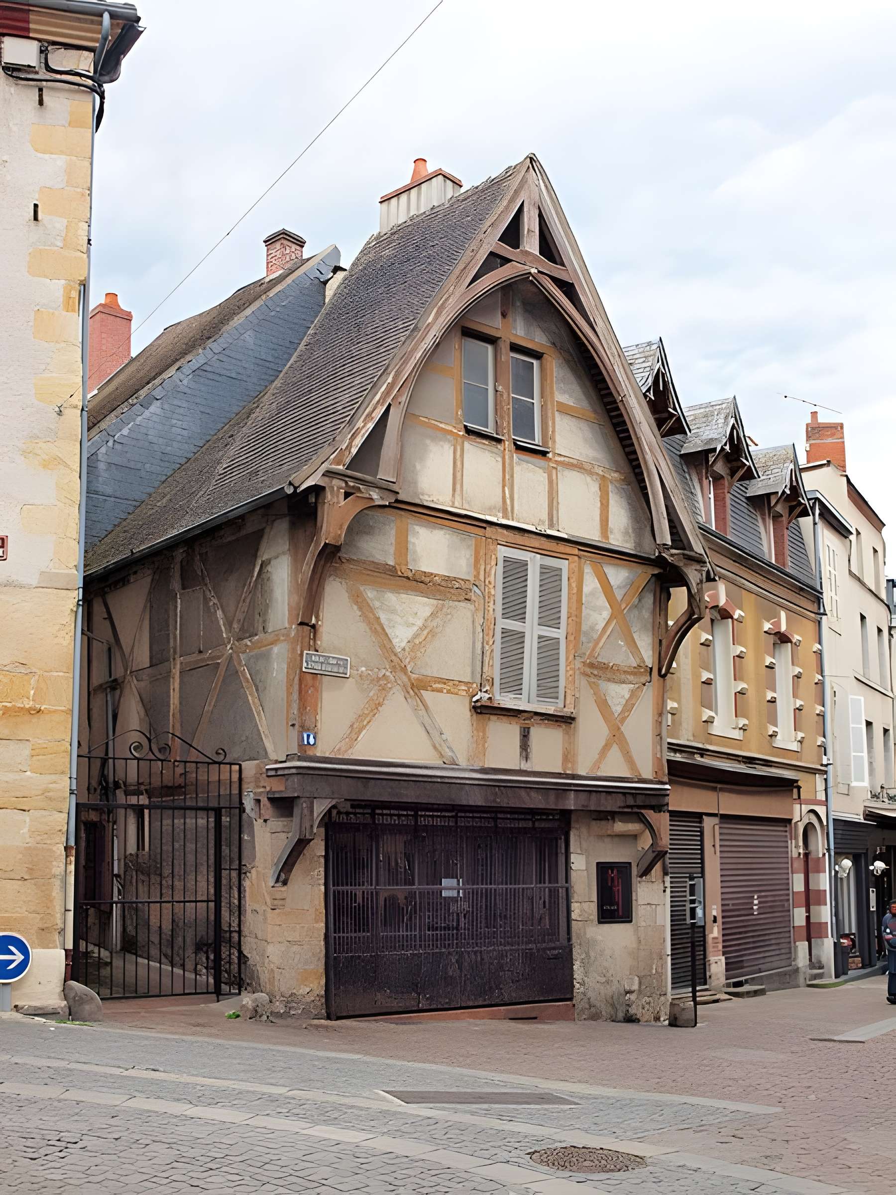 Maison, 14 Rue des Cinq-Piliers à Montluçon