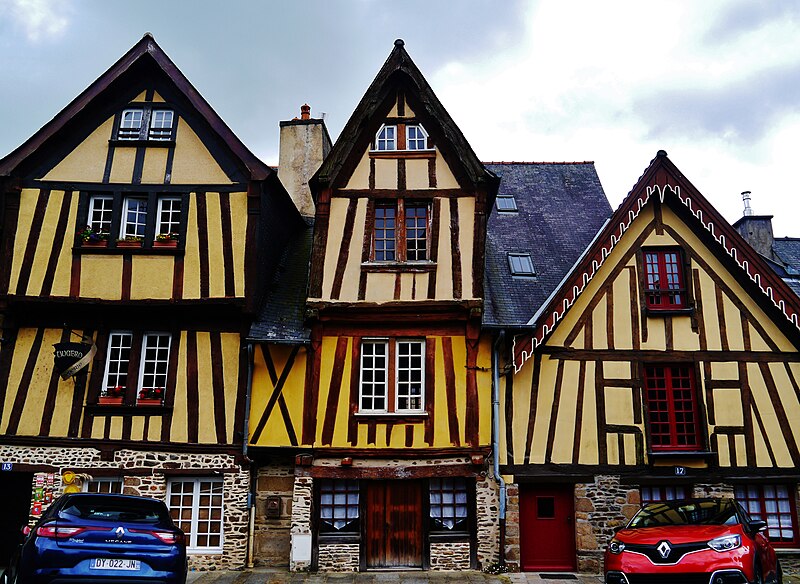 Maison, 15 Place du Marchix à Fougères