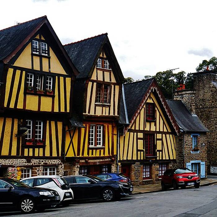 Photo de Maison, 15 Place du Marchix à Fougères