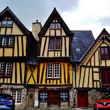Maison, 15 Place du Marchix à Fougères