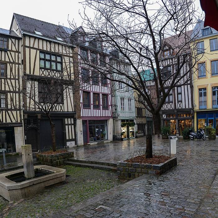 Photo de Maison, 16 Place du Lieutenant-Aubert à Rouen