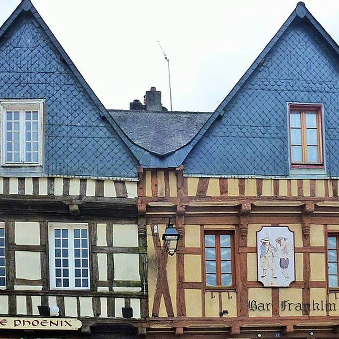 Photo de Maison, 19 Place Saint-Sauveur à Auray