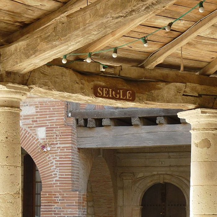 Photo de Halle aux grains dAuvillar