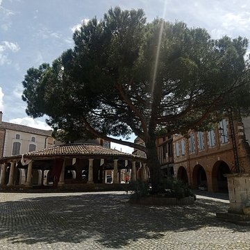 Halle aux grains dAuvillar