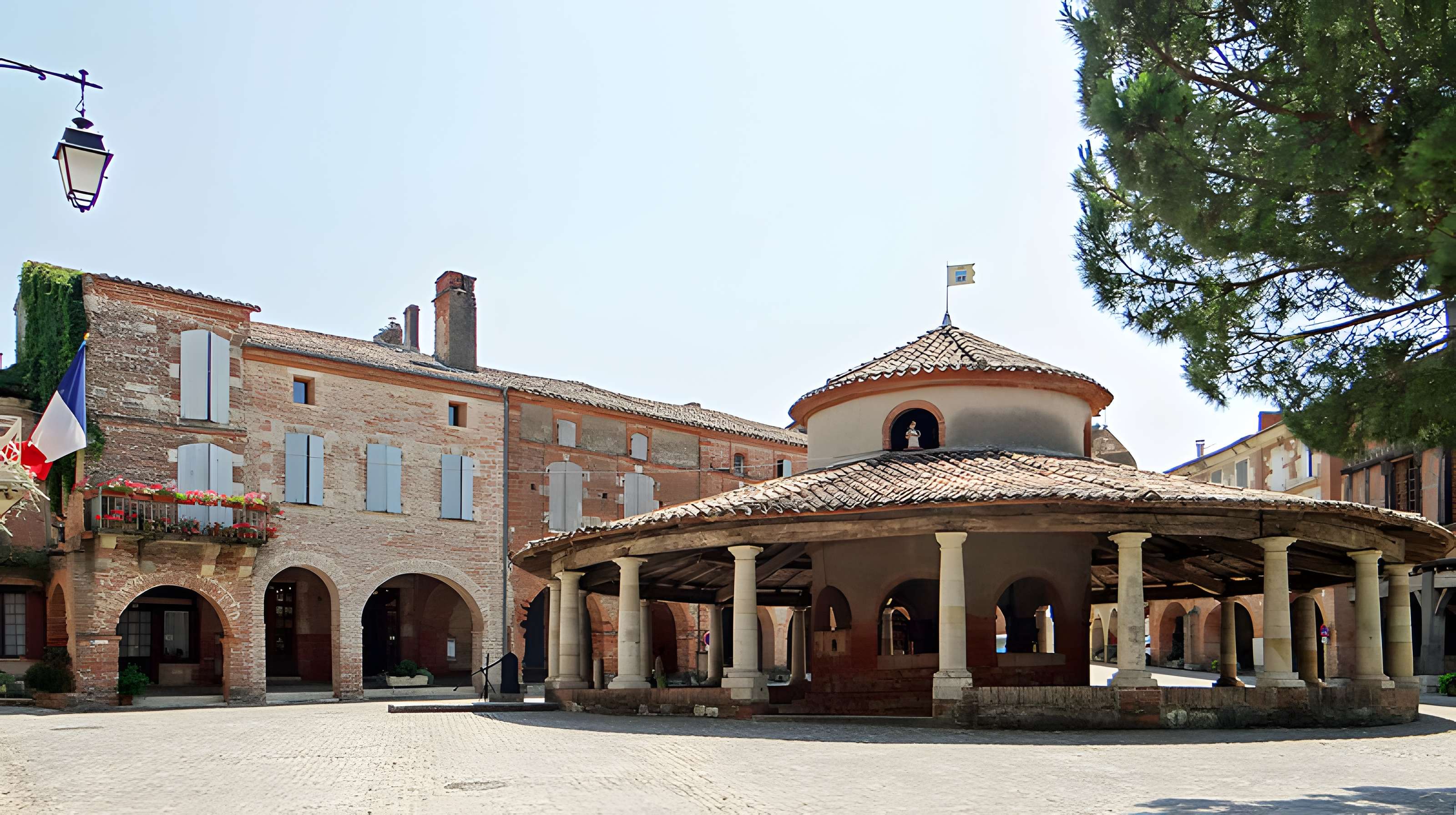 Halle aux grains d'Auvillar