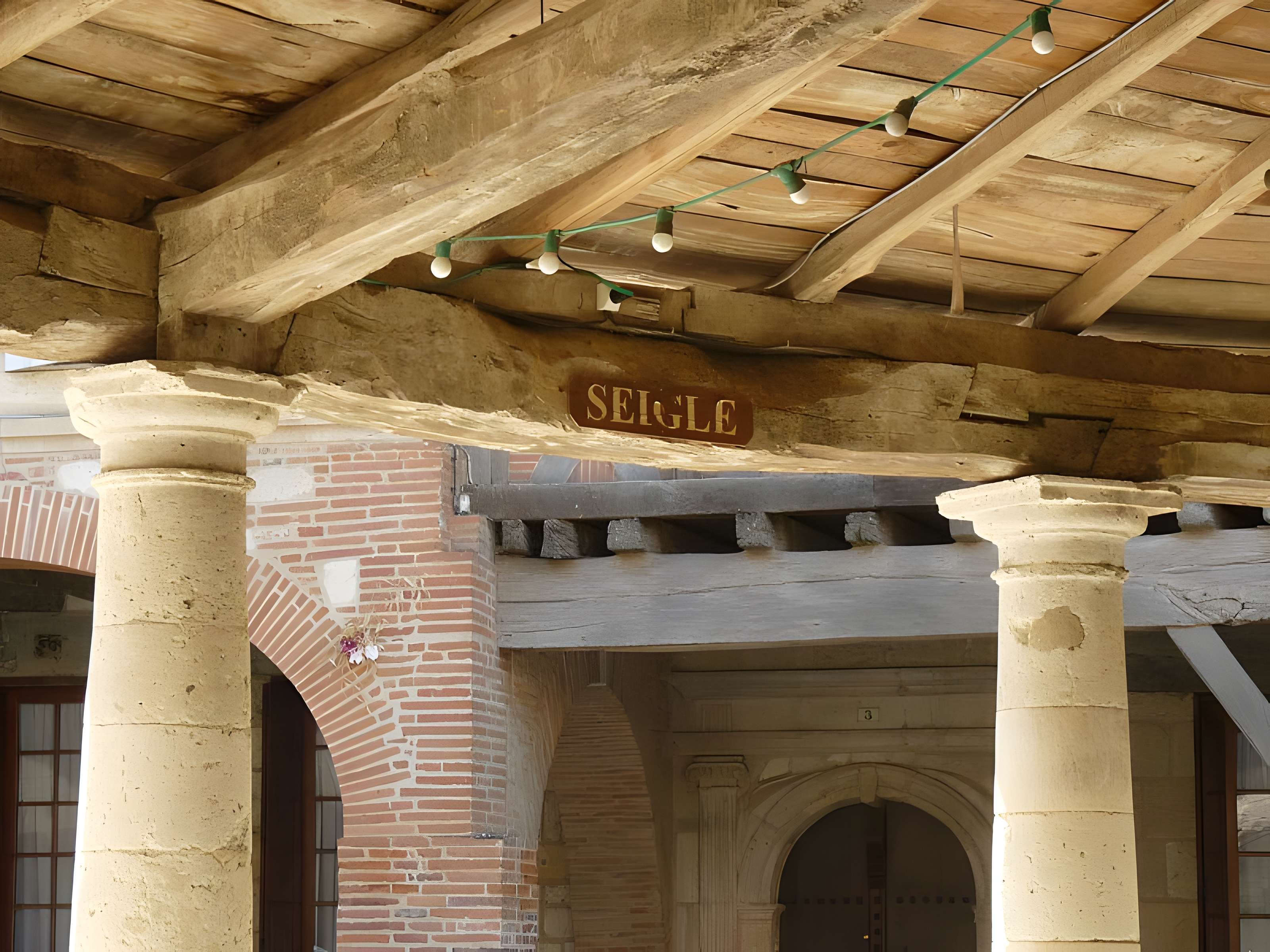 Halle aux grains d'Auvillar