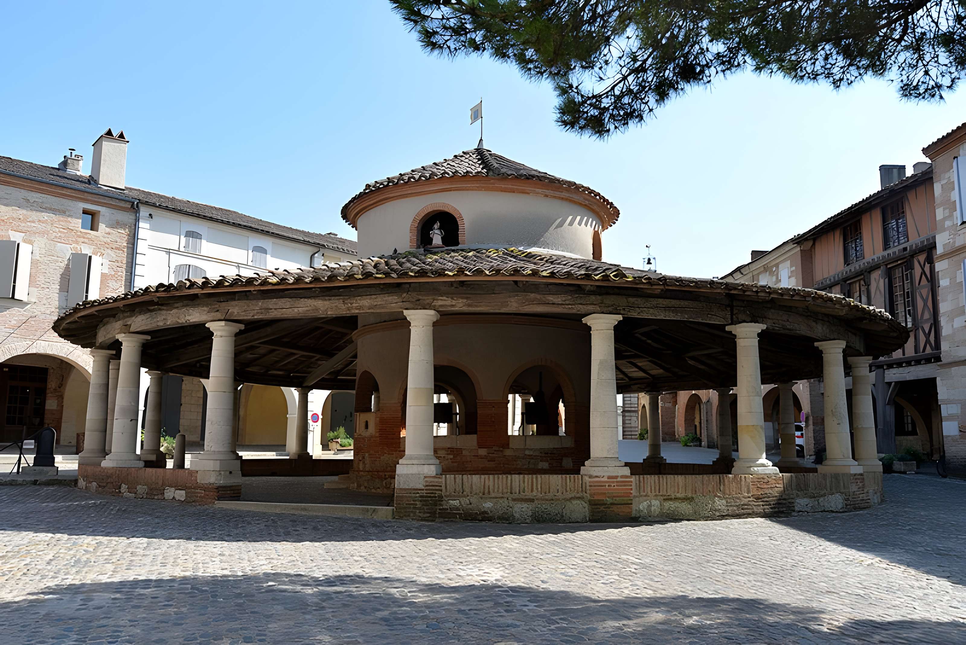 Halle aux grains d'Auvillar