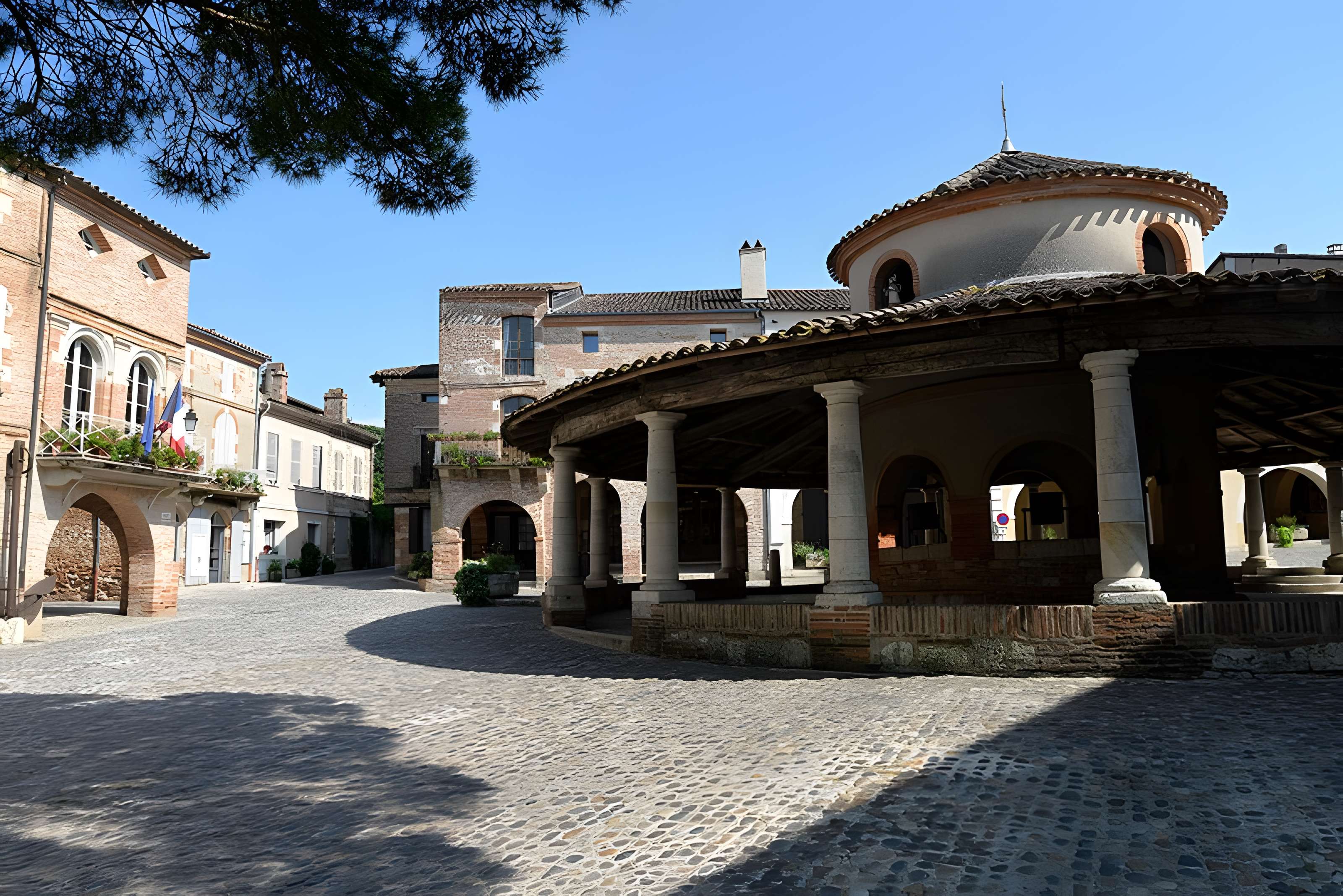 Halle aux grains d'Auvillar