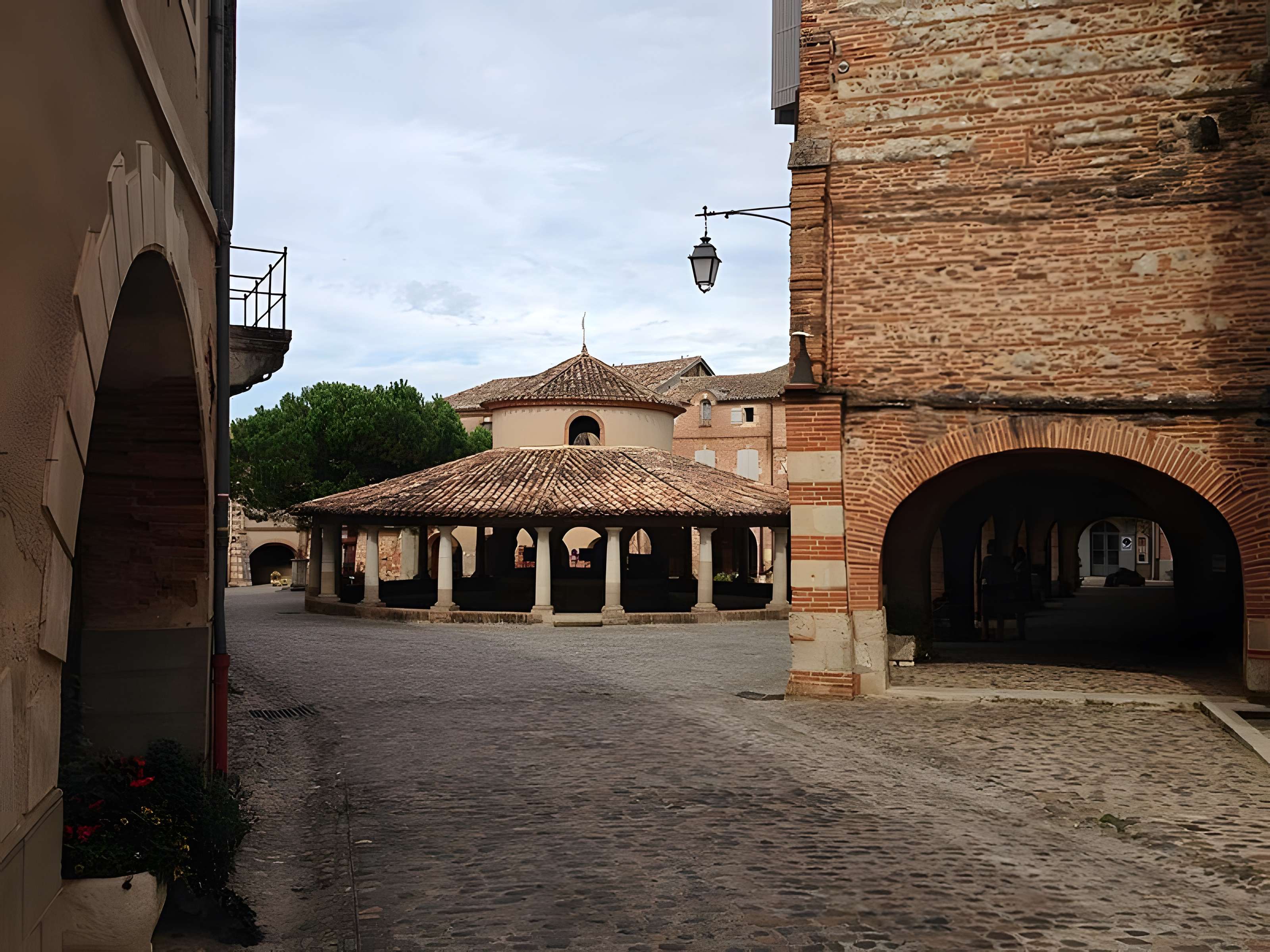 Halle aux grains d'Auvillar