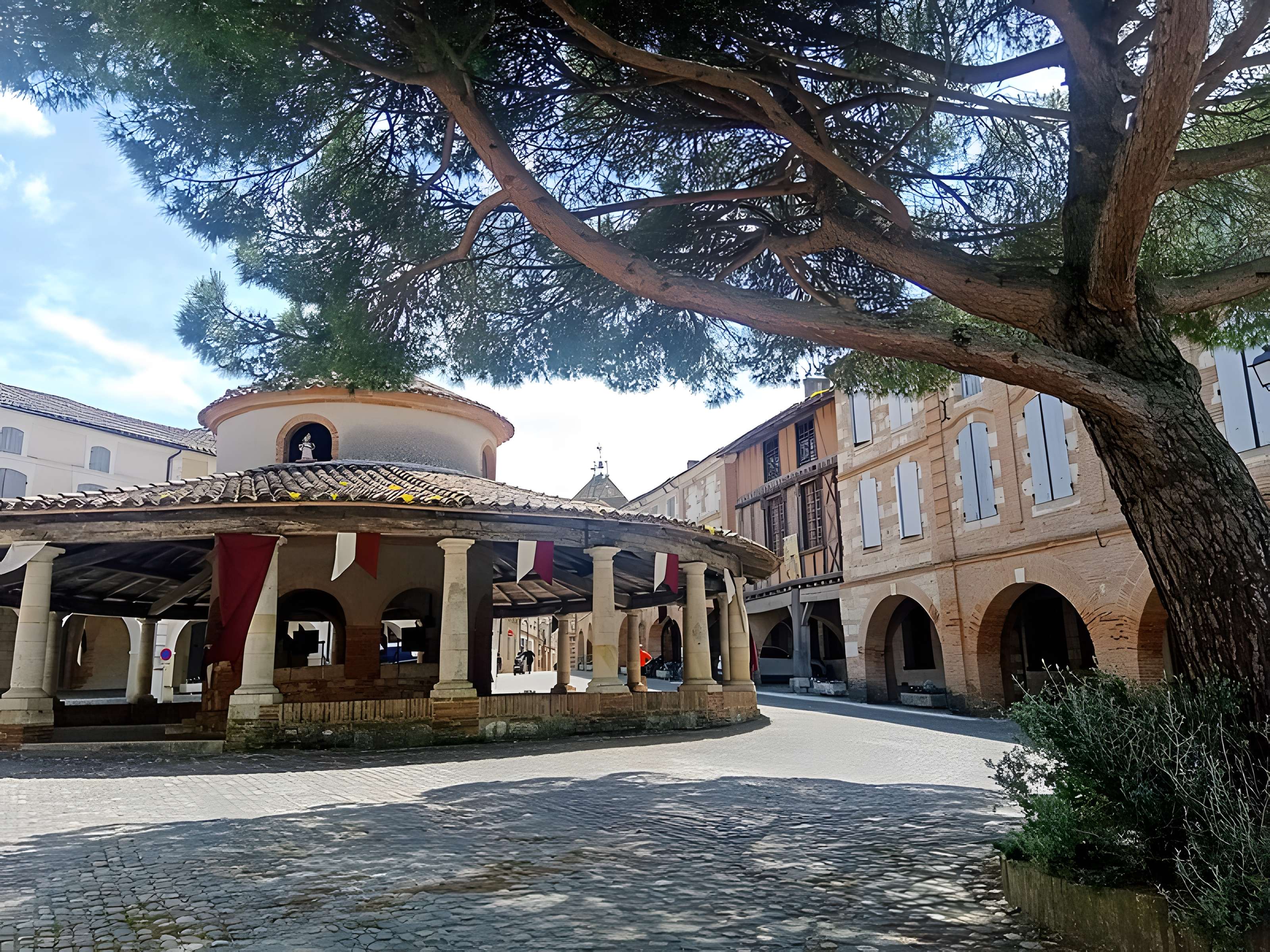 Halle aux grains d'Auvillar