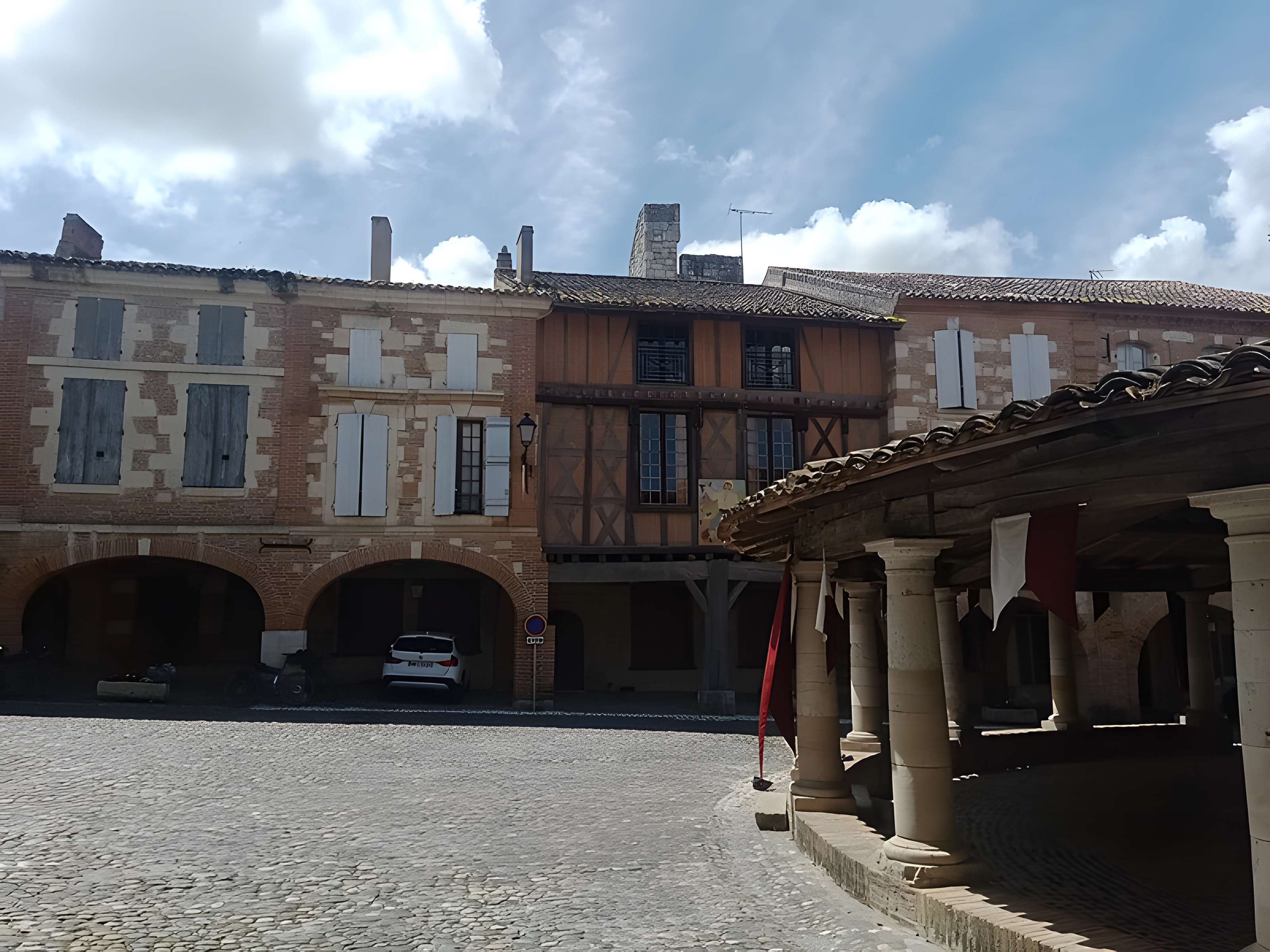 Halle aux grains d'Auvillar