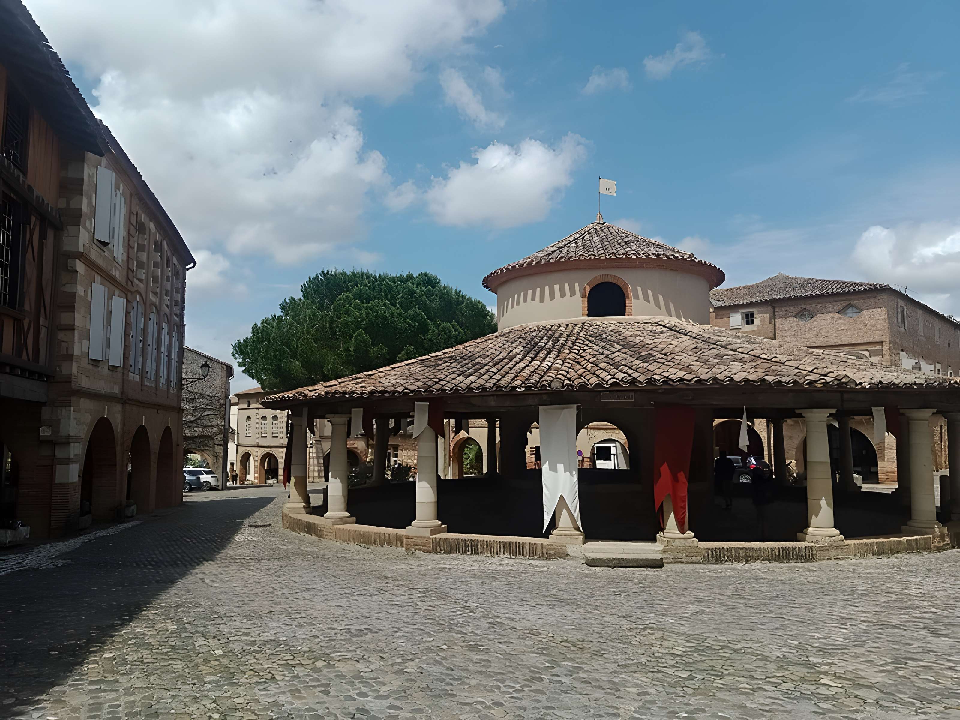 Halle aux grains d'Auvillar