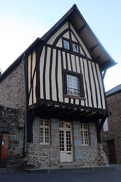 Maison, 2 Rue de Lusignan à Fougères