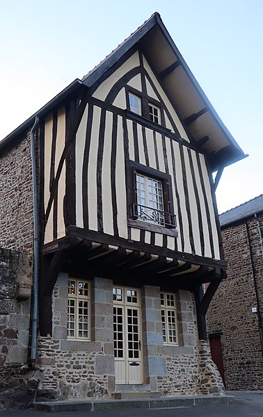 Maison, 2 Rue de Lusignan à Fougères