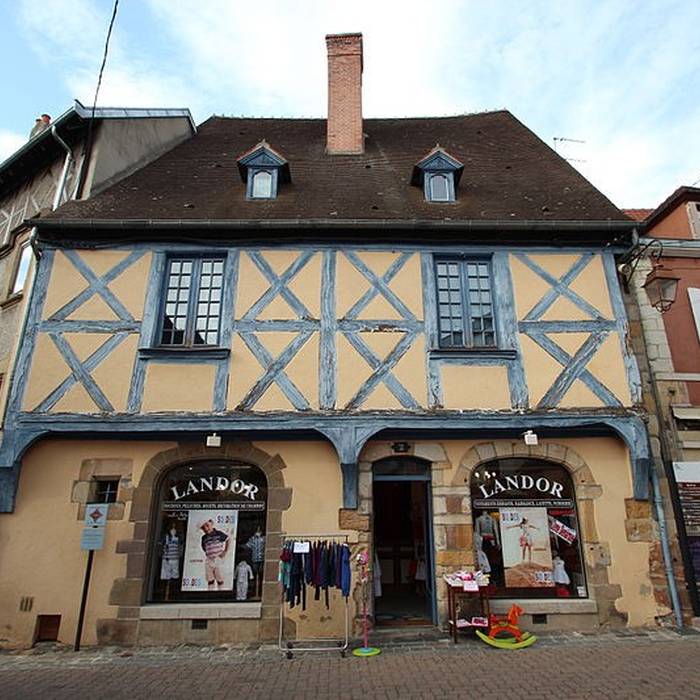 Photo de Maison, 2 Rue des Serruriers à Montluçon