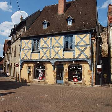 Maison, 2 Rue des Serruriers à Montluçon
