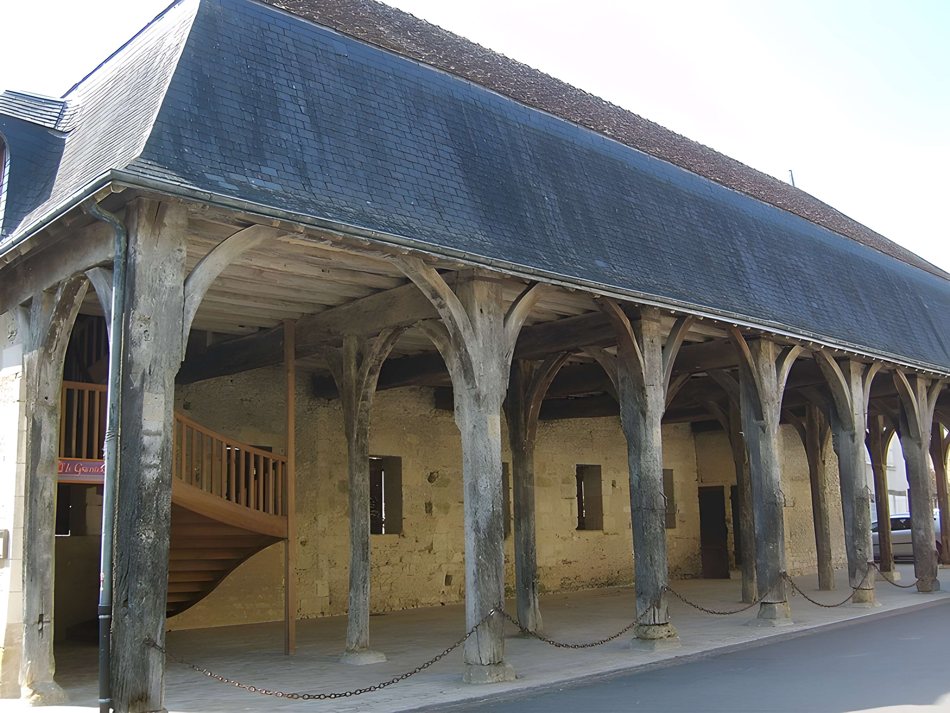 Halle aux laines de Montrésor
