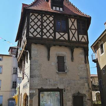 Maison, 21 Place de la Cité à Courpière