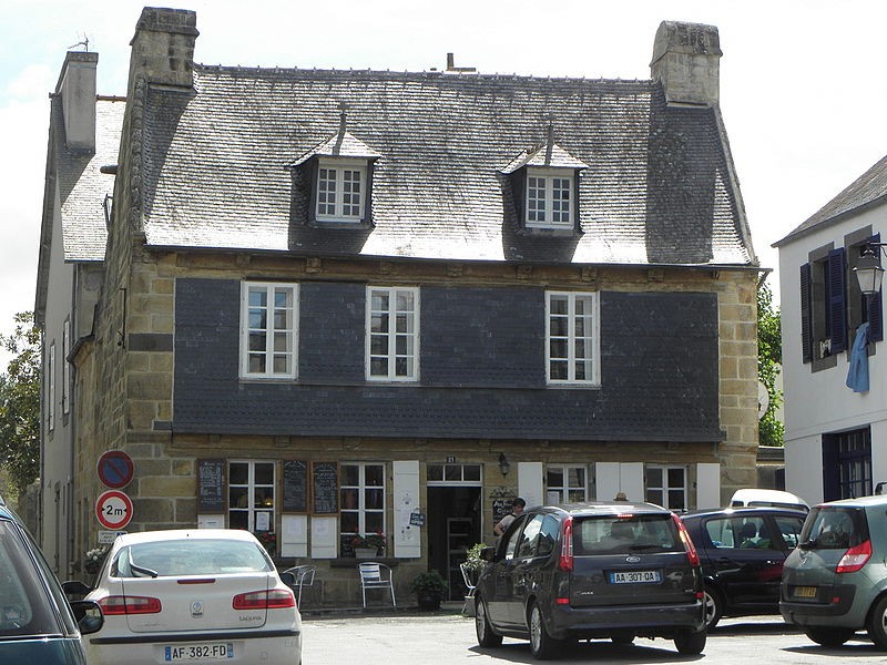 Photo de Maison, 21 Place des Fusillés-et-Résistants au Faou