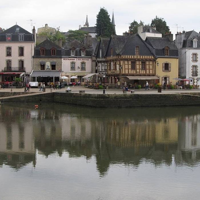 Photo de Maison, 21 Place Saint-Sauveur à Auray