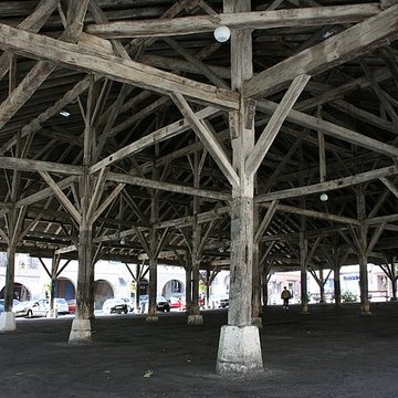 Halle de Beaumont-de-Lomagne