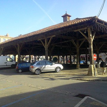 Halle de Beaumont-de-Lomagne