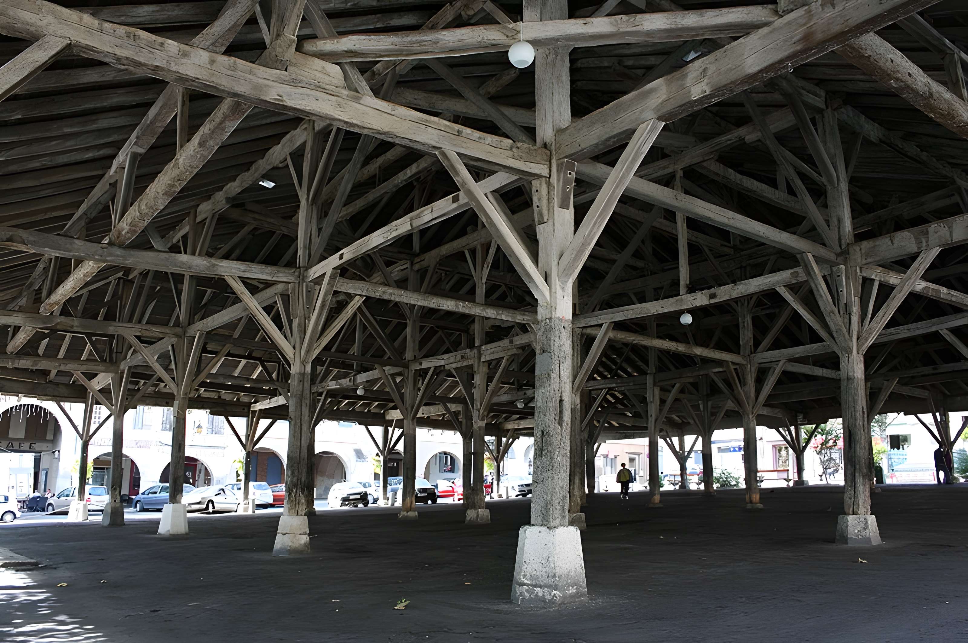 Halle de Beaumont-de-Lomagne