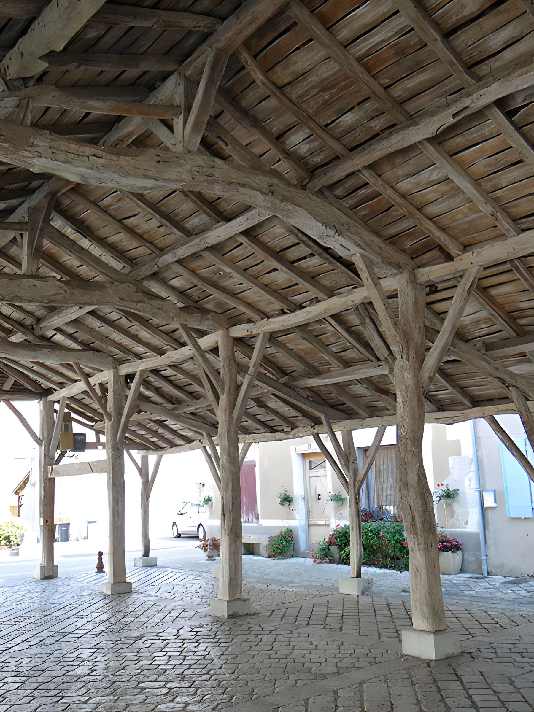 Halle de Gontaud-de-Nogaret