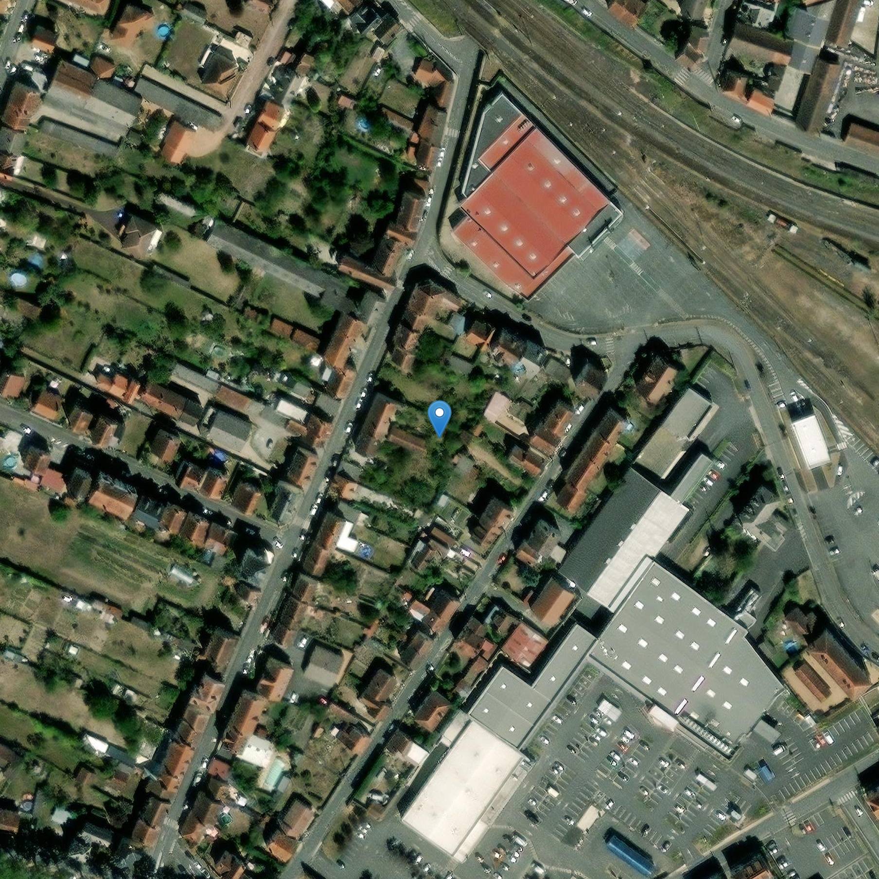 Photo de Casa, 42 Rue Grande a Montluçon