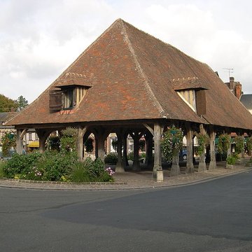 Halle de Lyons-la-Forêt