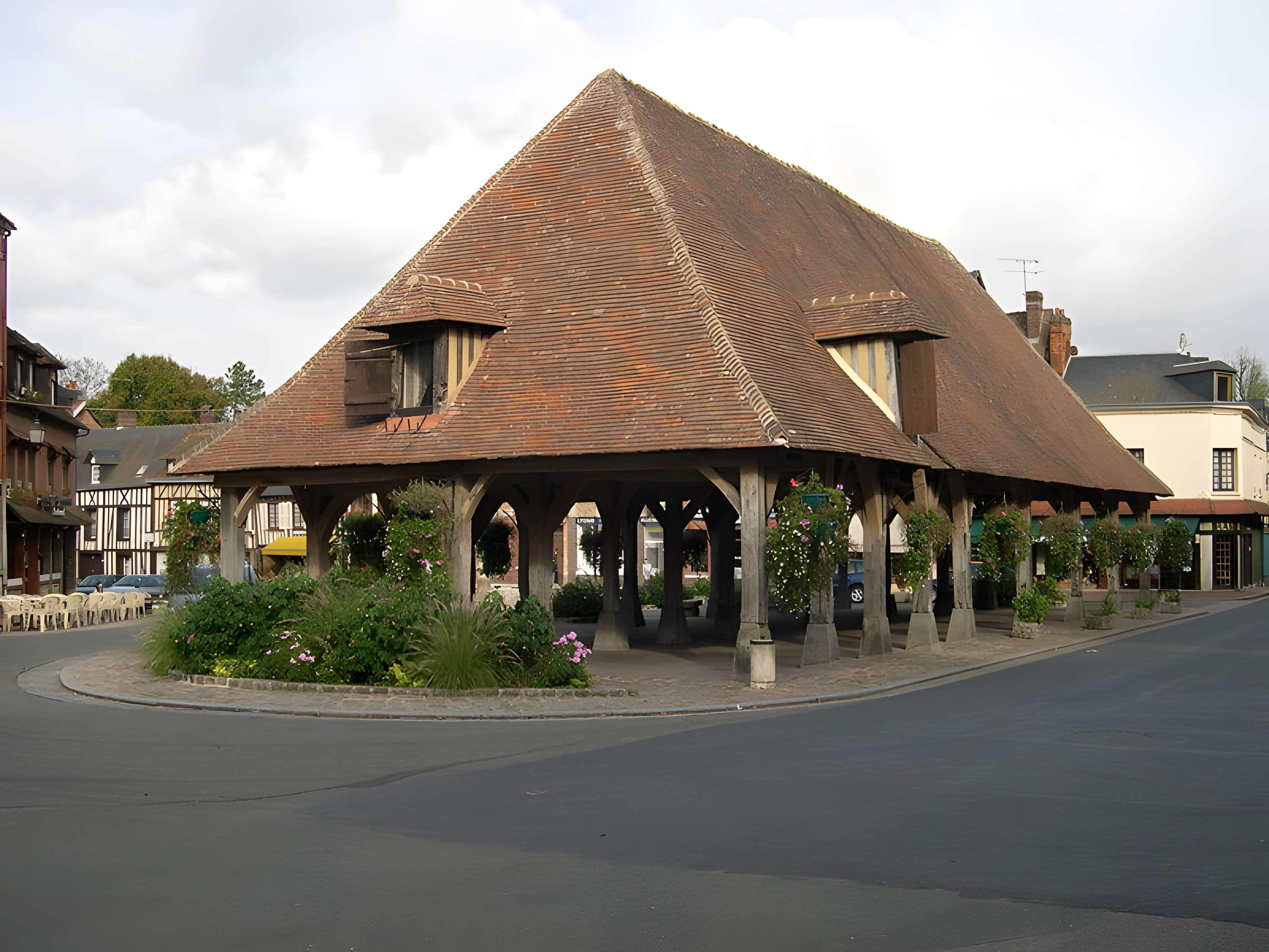 Halle de Lyons-la-Forêt