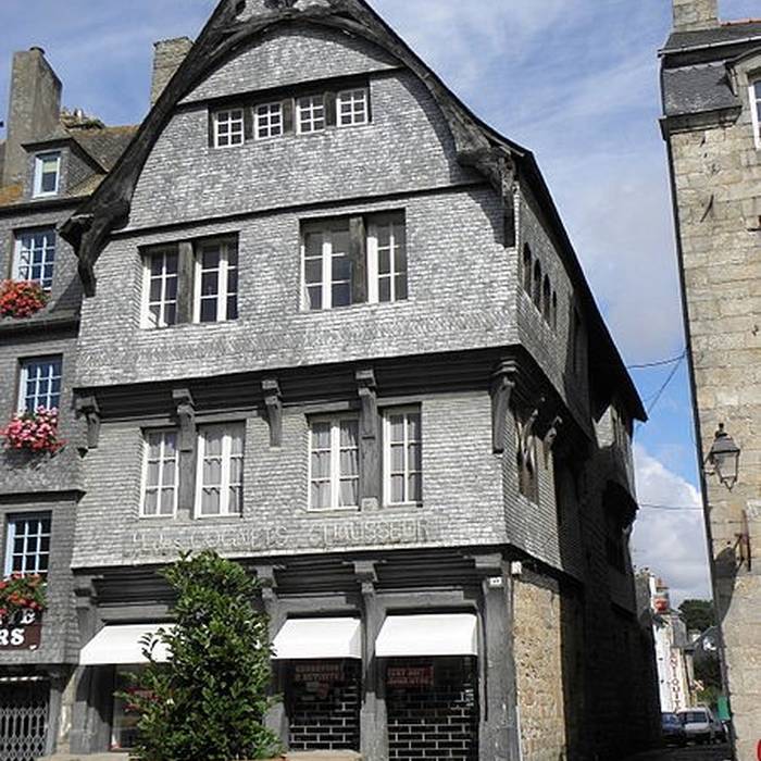 Photo de Maison, 48 Place du Centre à Guingamp