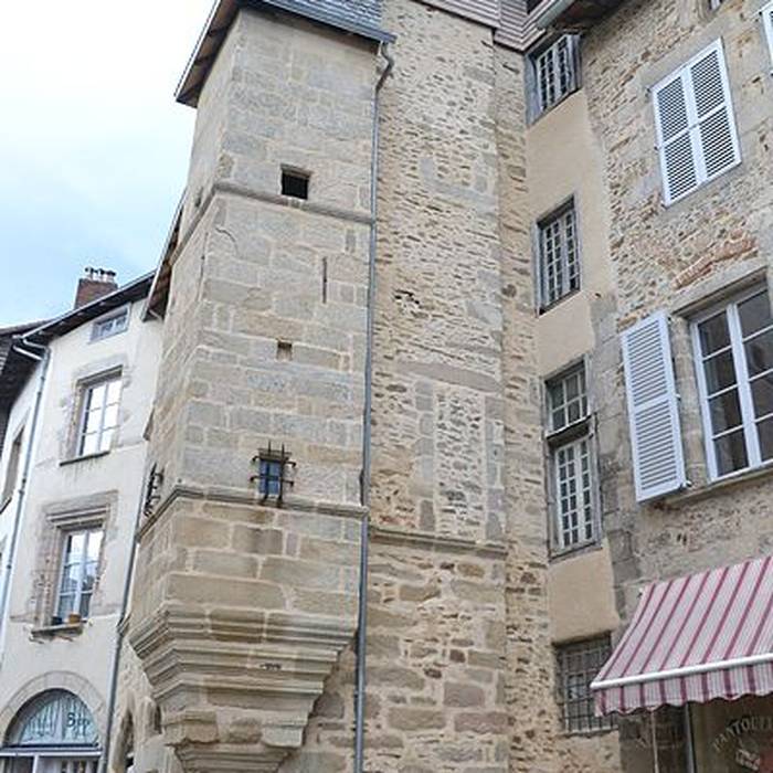 Photo de Maison, 5 Place de la République à Saint-Léonard-de-Noblat