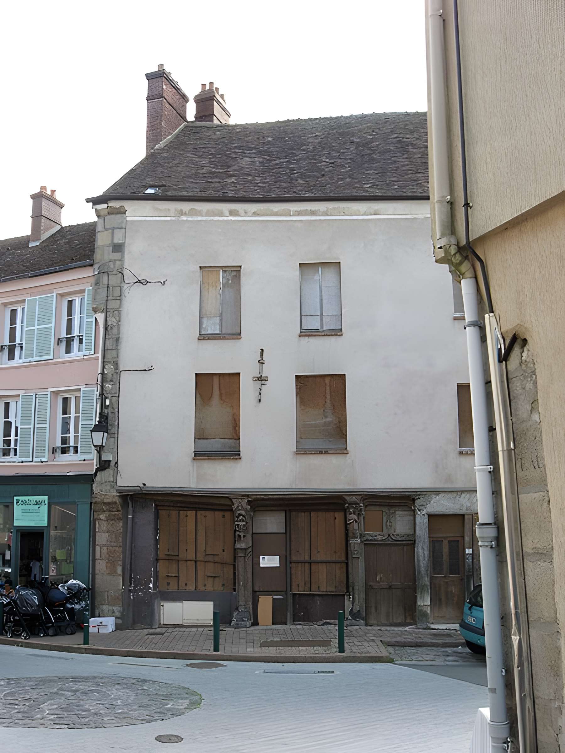 Maison, 5 Place du Change à Épernon