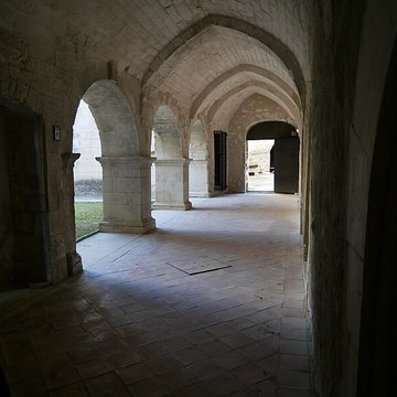 Abbaye Saint-Hilaire de Ménerbes