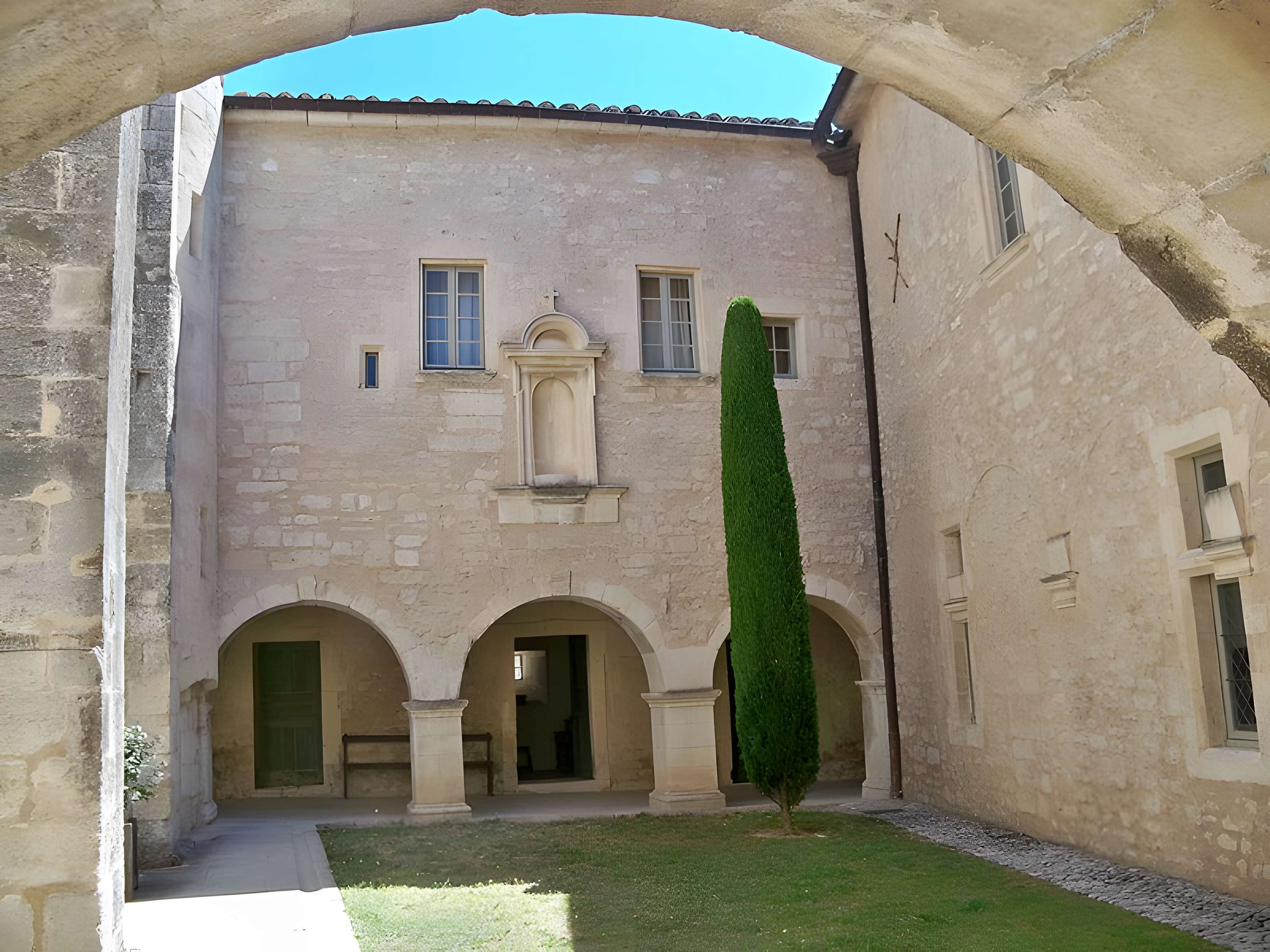 Abbaye Saint-Hilaire de Ménerbes