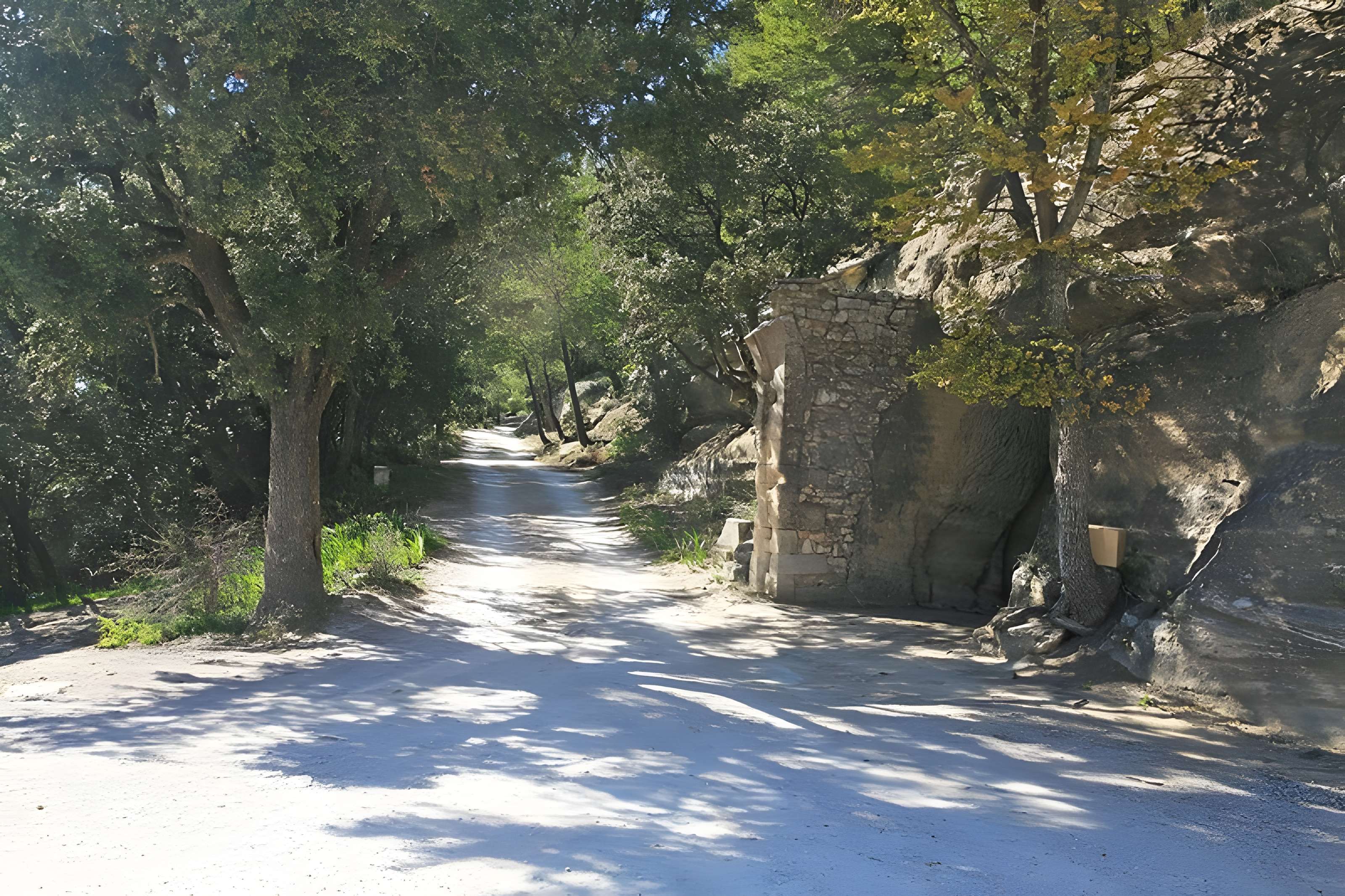 Abbaye Saint-Hilaire de Ménerbes