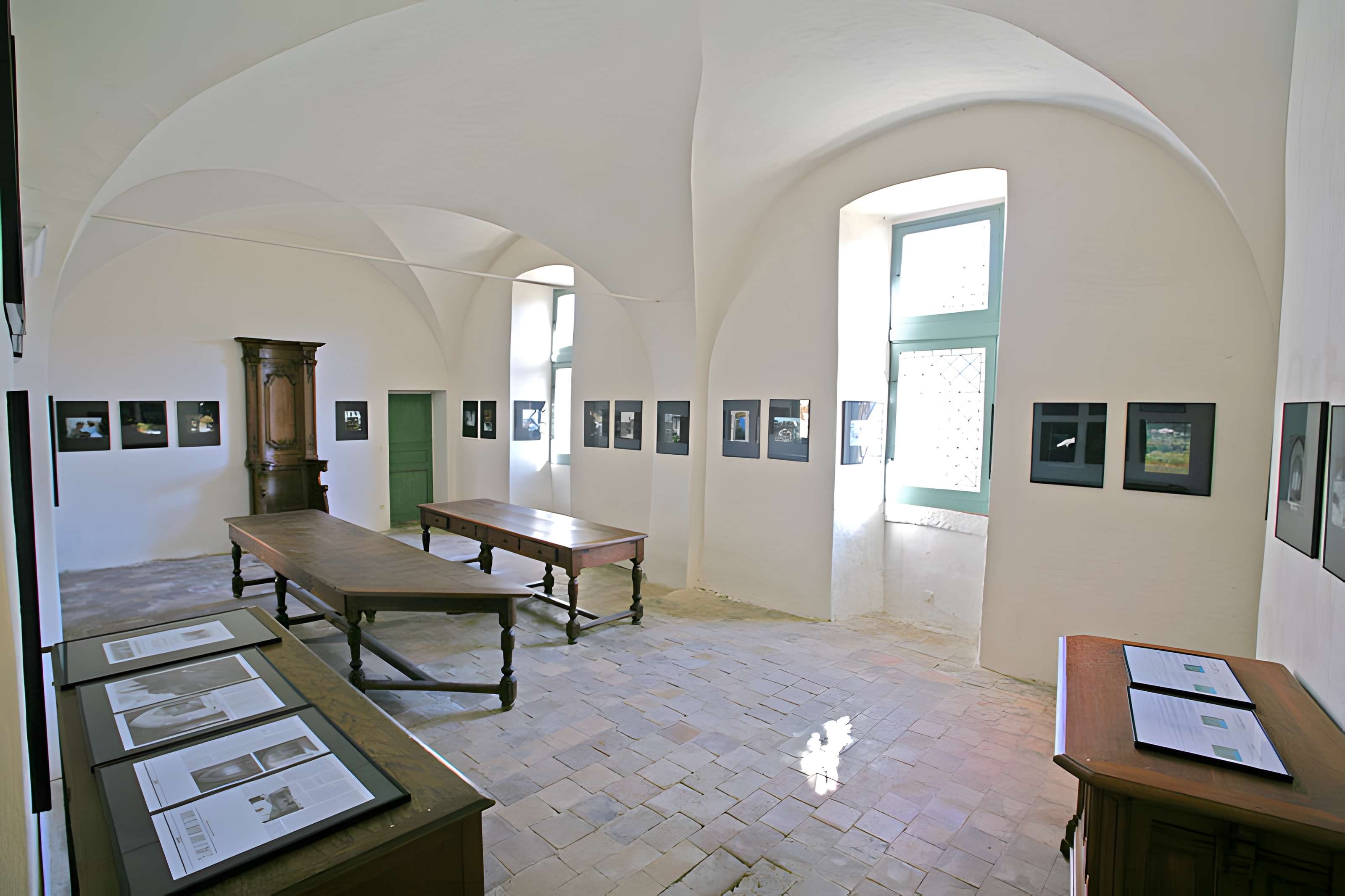 Abbaye Saint-Hilaire de Ménerbes