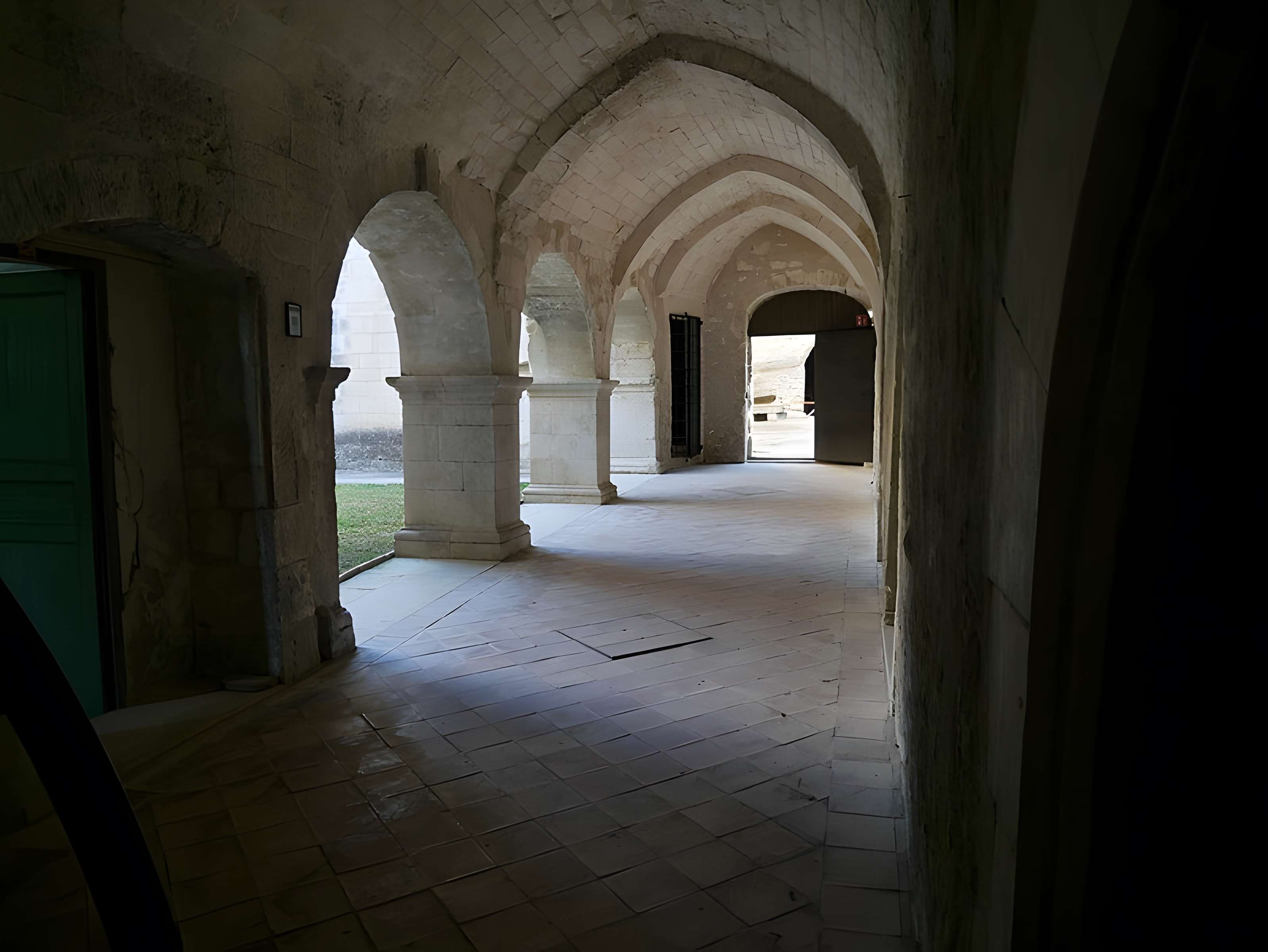 Abbaye Saint-Hilaire de Ménerbes
