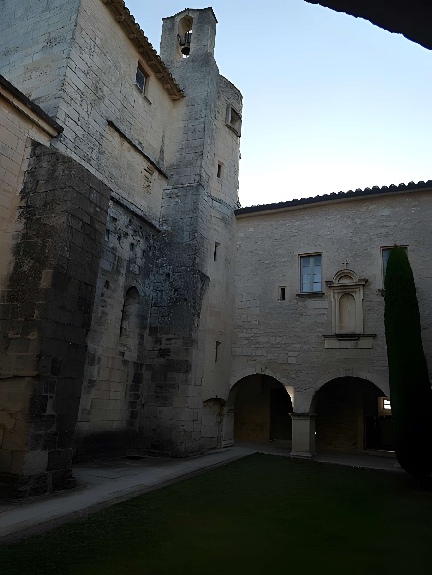 Abbaye Saint-Hilaire de Ménerbes