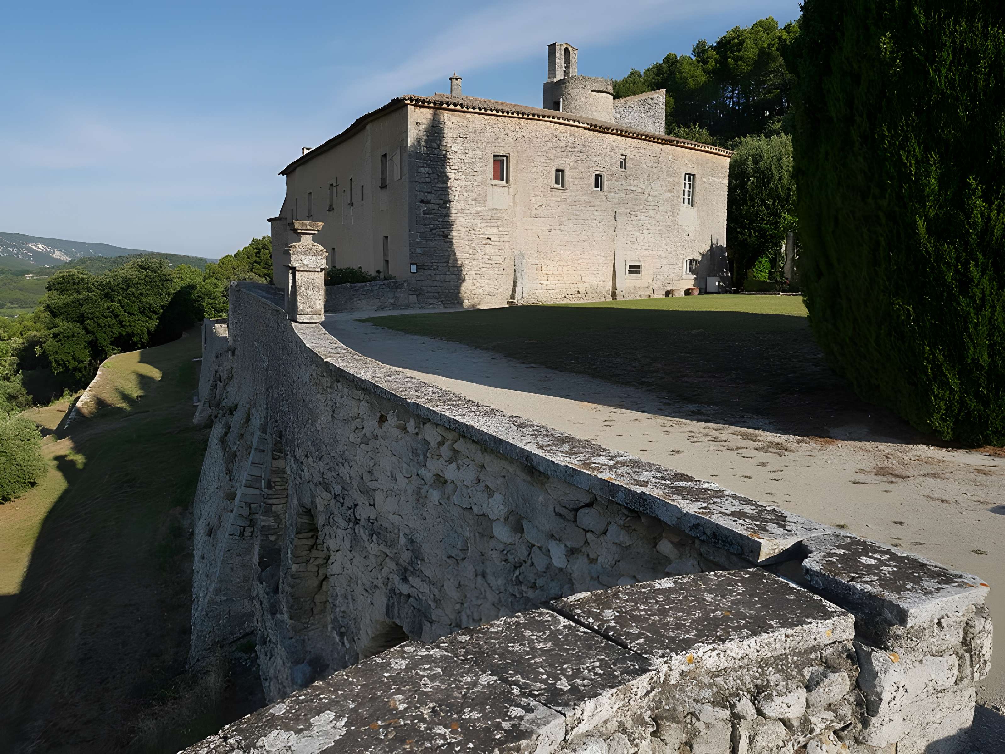 Abbaye Saint-Hilaire de Ménerbes