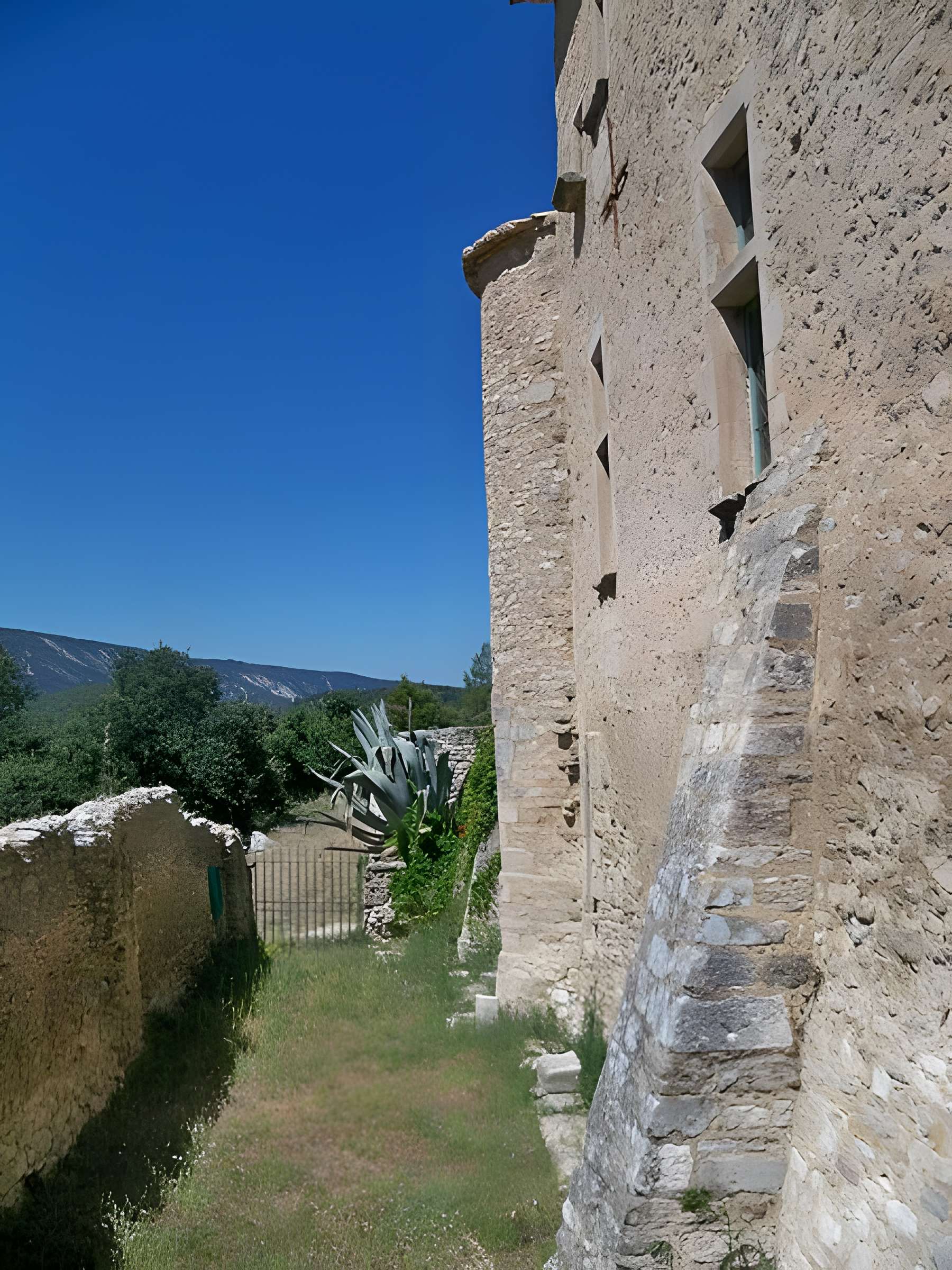 Abbaye Saint-Hilaire de Ménerbes