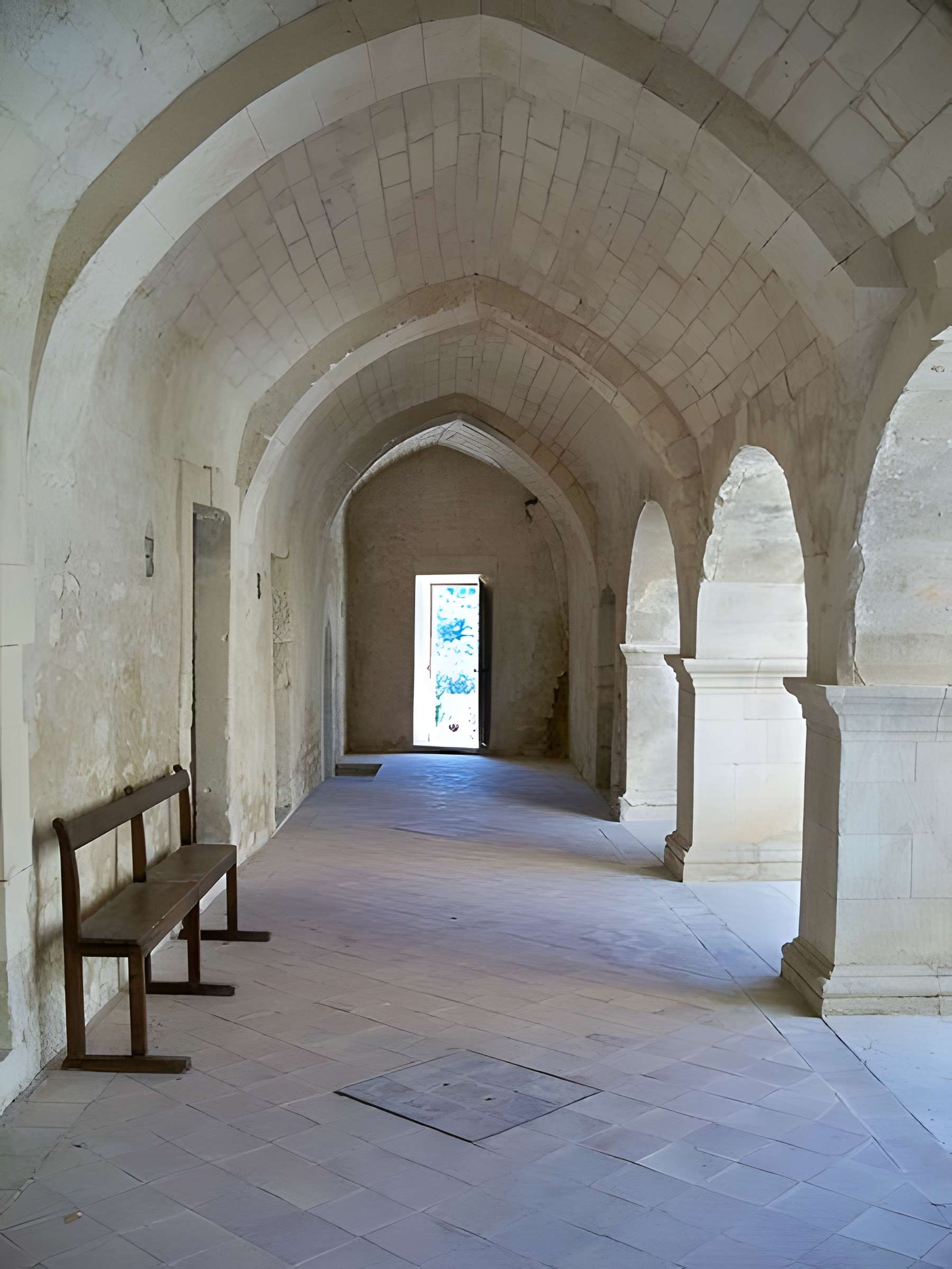 Abbaye Saint-Hilaire de Ménerbes