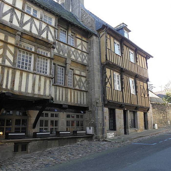 Photo de Maison, 56 Rue Ernest-Renan à Tréguier